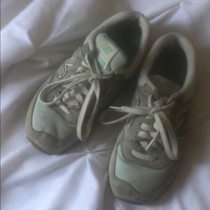 New Balance 574 Tennis Shoes!!